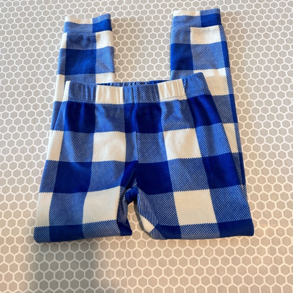 Cat & Jack Blue and White Buffalo Plaid Kids Pajama Set Size 6 - Picture 5 of 6